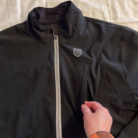 K-SWISS Black Zip-Up Lightweight Vented Reflection Tape Jacket, Size Men’s Large - Picture 4 of 16